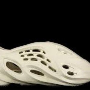 LOOKING FOR YEEZY FOAM RUNNERS OR YEEZY SLIDES